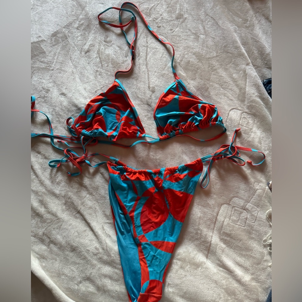 Fabletics Floral Geo String Bikini - Picture 4 of 4